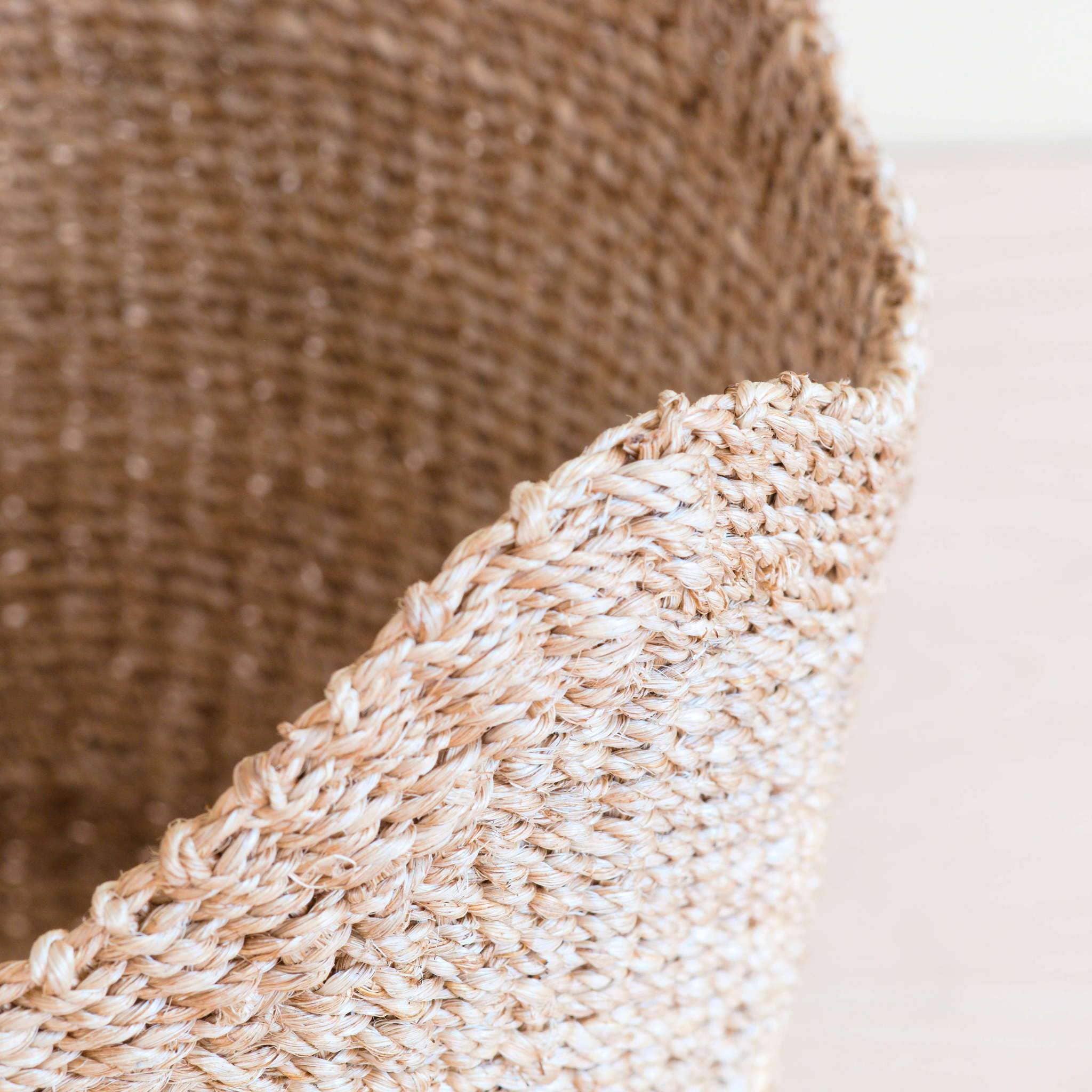 Handwoven Scallop Basket - Natural