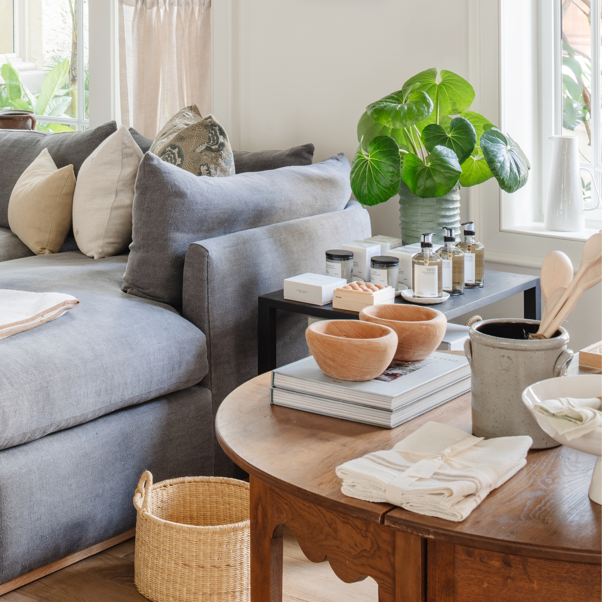 Handmade Cement Planter Bucket - Green