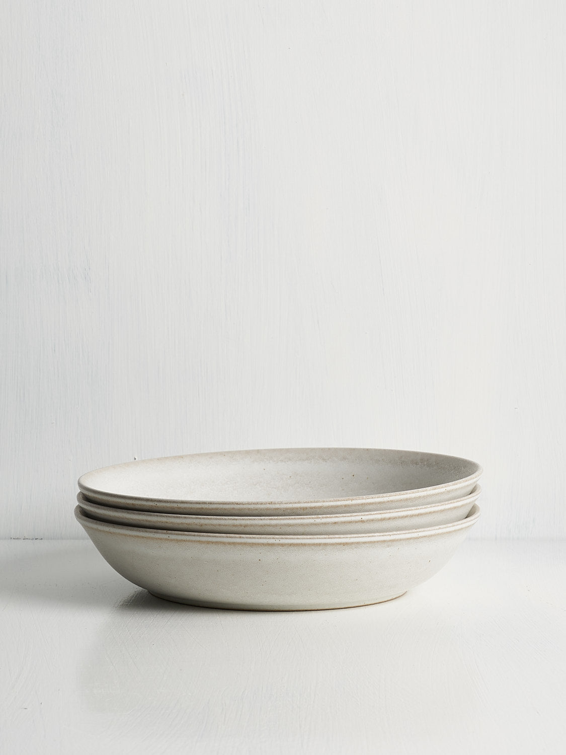 Standard Affair Entree Bowl – side profile view