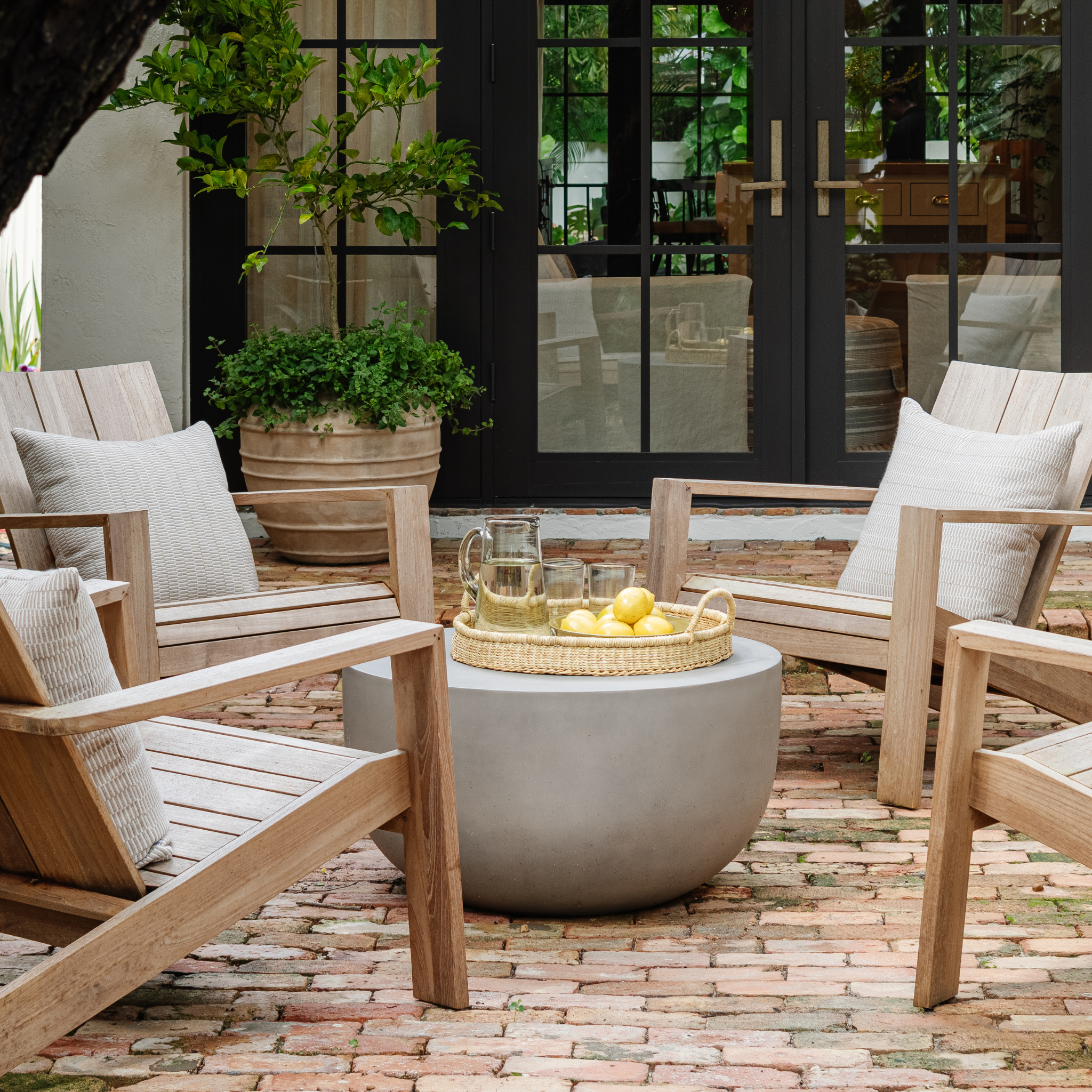 Ribbed Belly Terracotta Pot