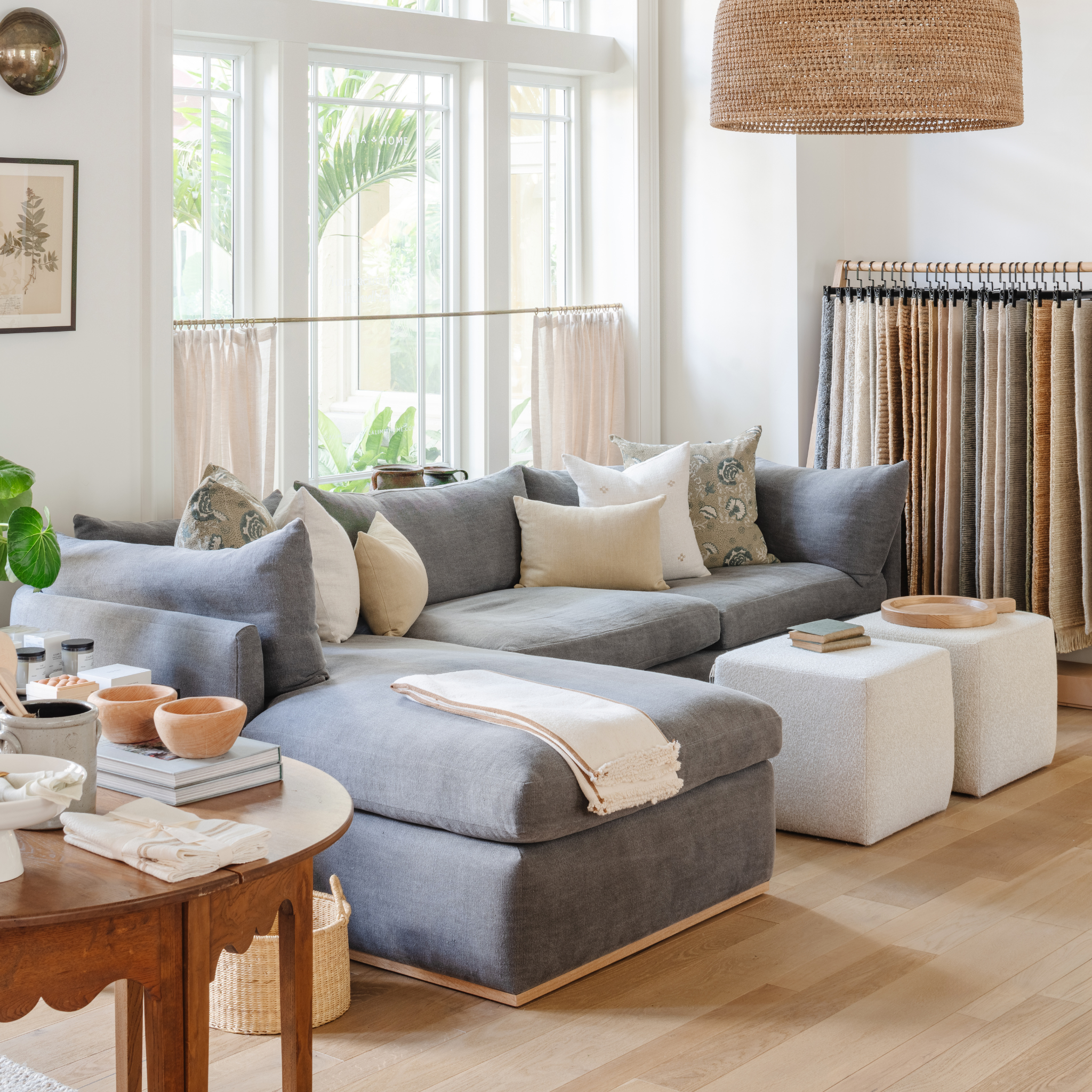 Landis Chaise Sectional - Right Facing