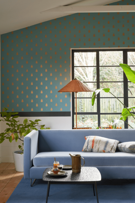 Bumble Bee 555 wallpaper lifestyle photo