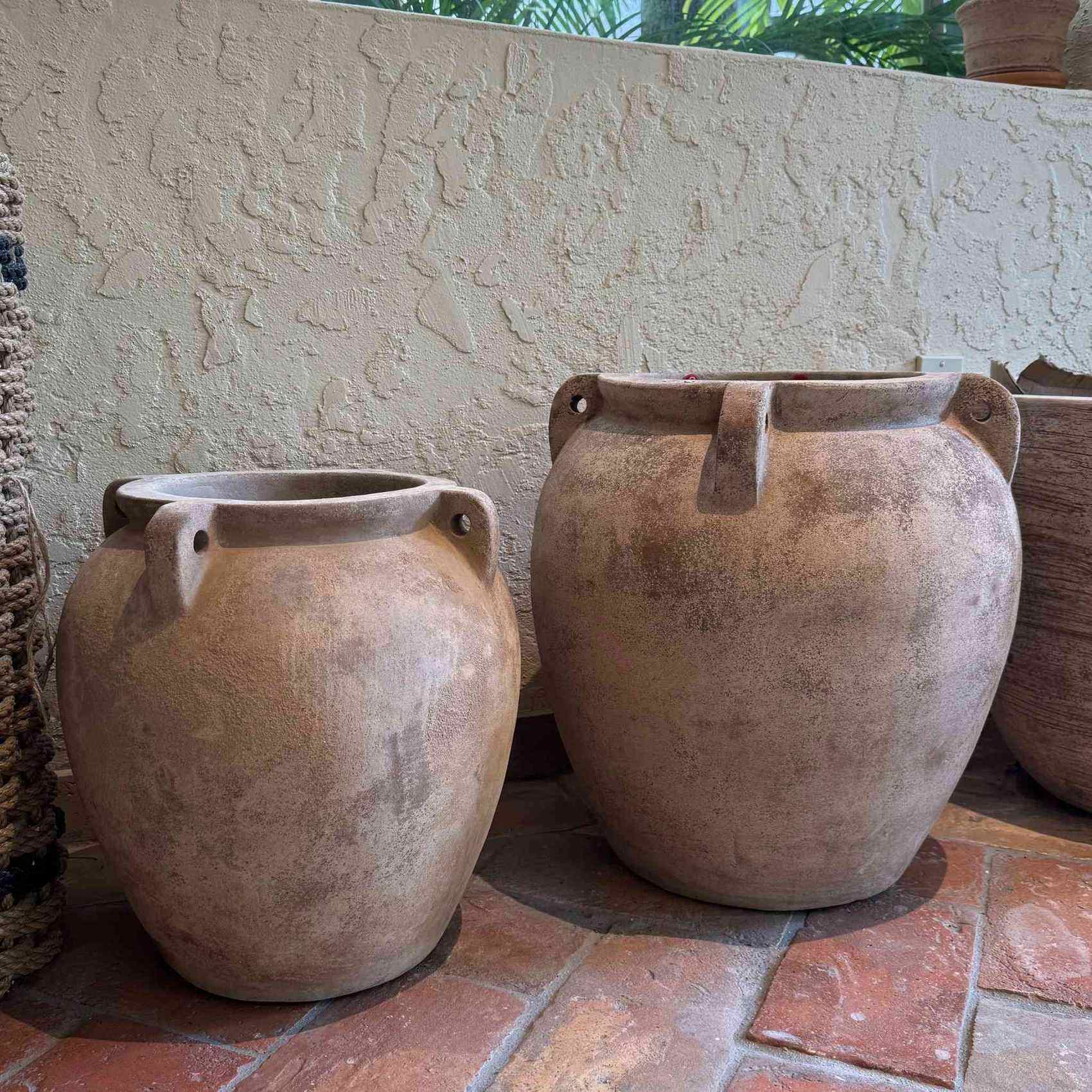 Terracotta jar pot with handles — detail view