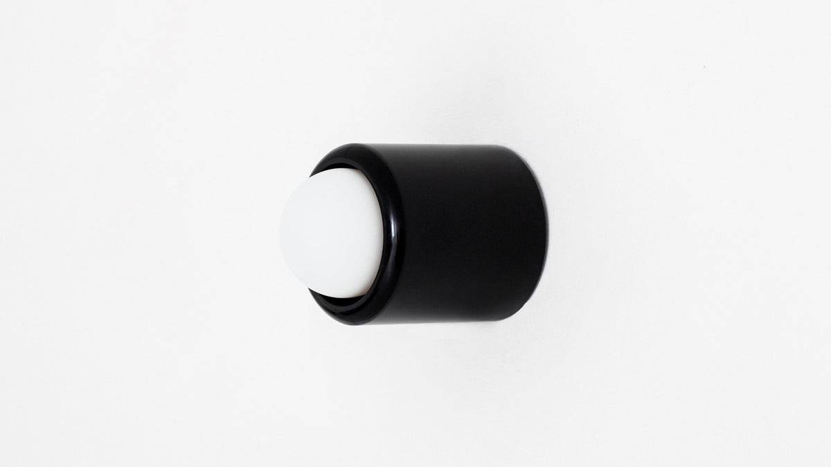 Workstead Park IV in Black Enamel