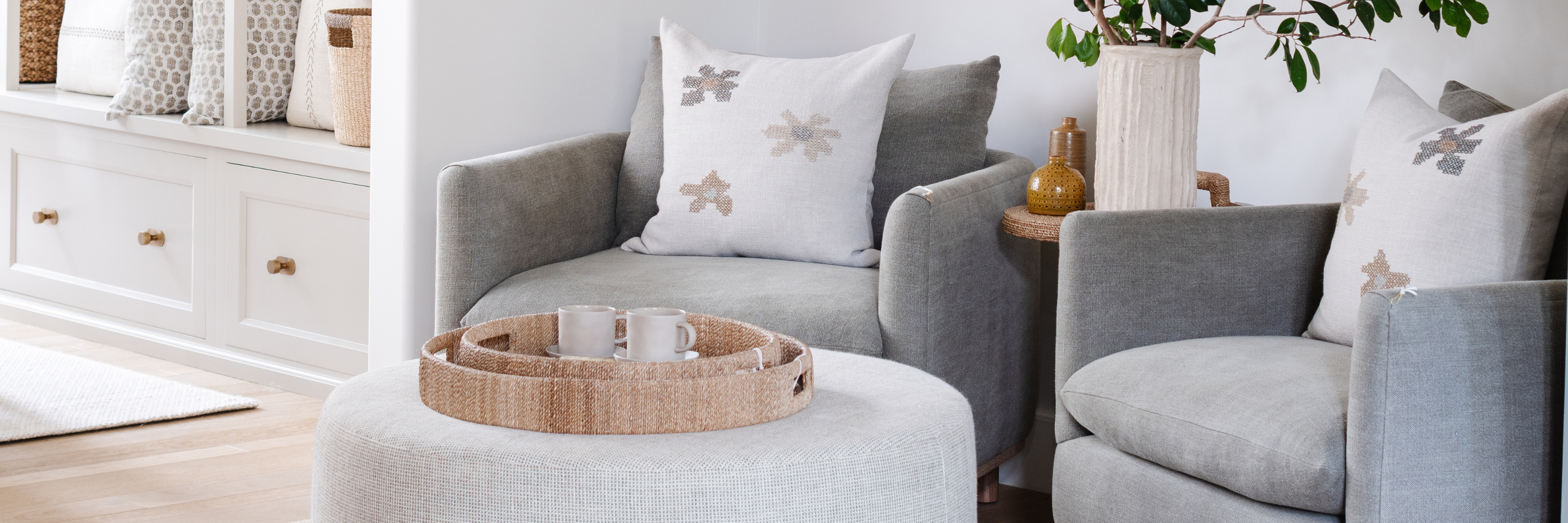 Lounge & Accent Chairs