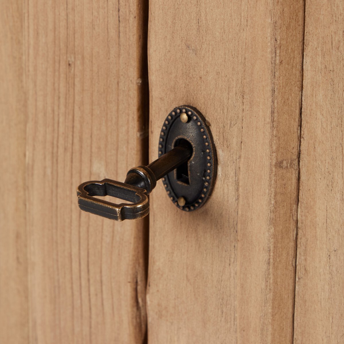 Brimley Wide Cabinet 60"