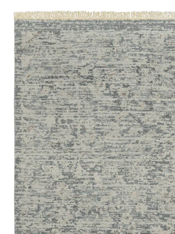 Minuet Rug in Skylark