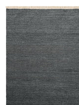 Armadillo Cable Rug in Chambray, corner close-up of the italian and argentinian wool pile and edge