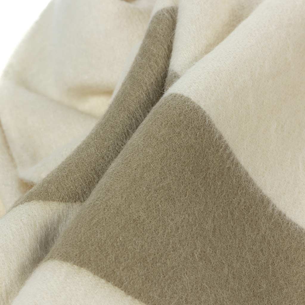 Mason Throw - Ivory / Boa