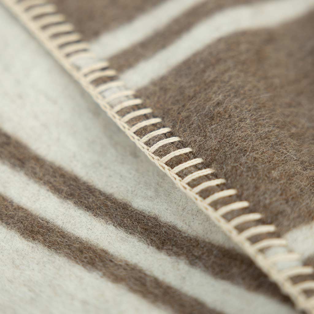 Straits Reversible Throw - Ivory/Cacao