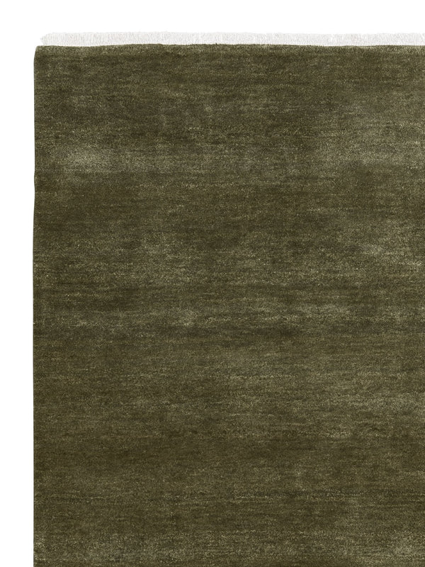 Agra Rug in Artichoke