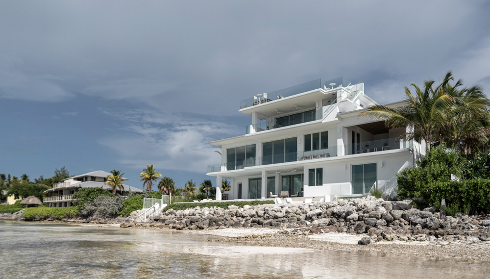 Waterfront facade of the new-build Peaceful Waters residence in the Florida Keys