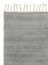 Armadillo Petra Rug in Arctic, corner close-up of the new zealand wool pile and edge