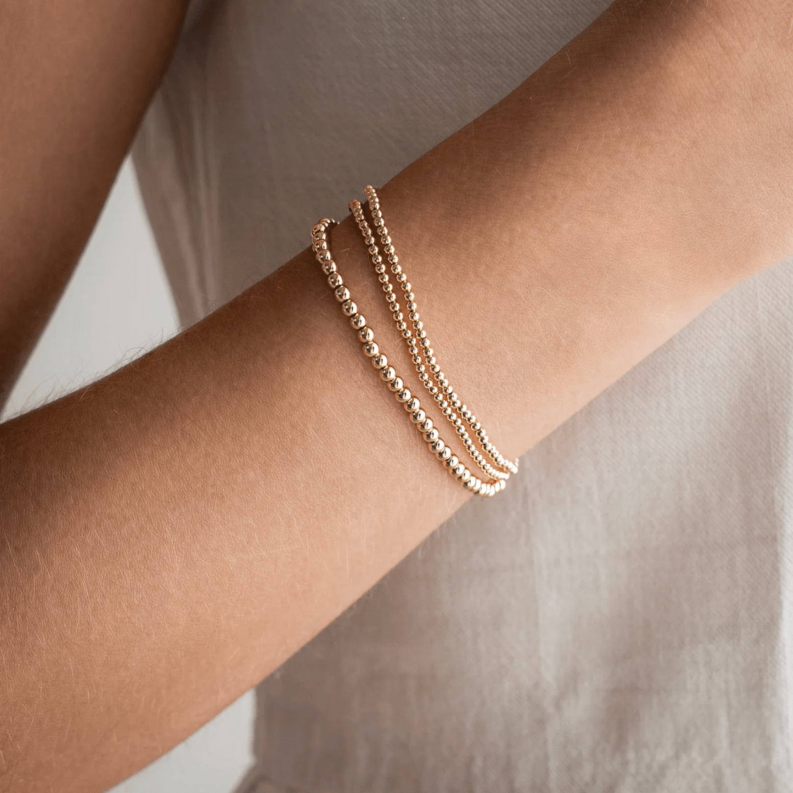 Delicate Stack bracelet in yellow gold