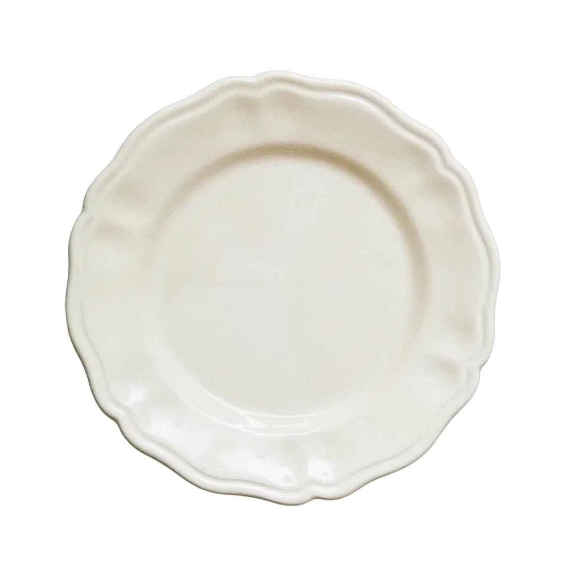 Il Buco Flora Classico cream ceramic dinner plate with a scalloped edge and 18th-century Italian design.