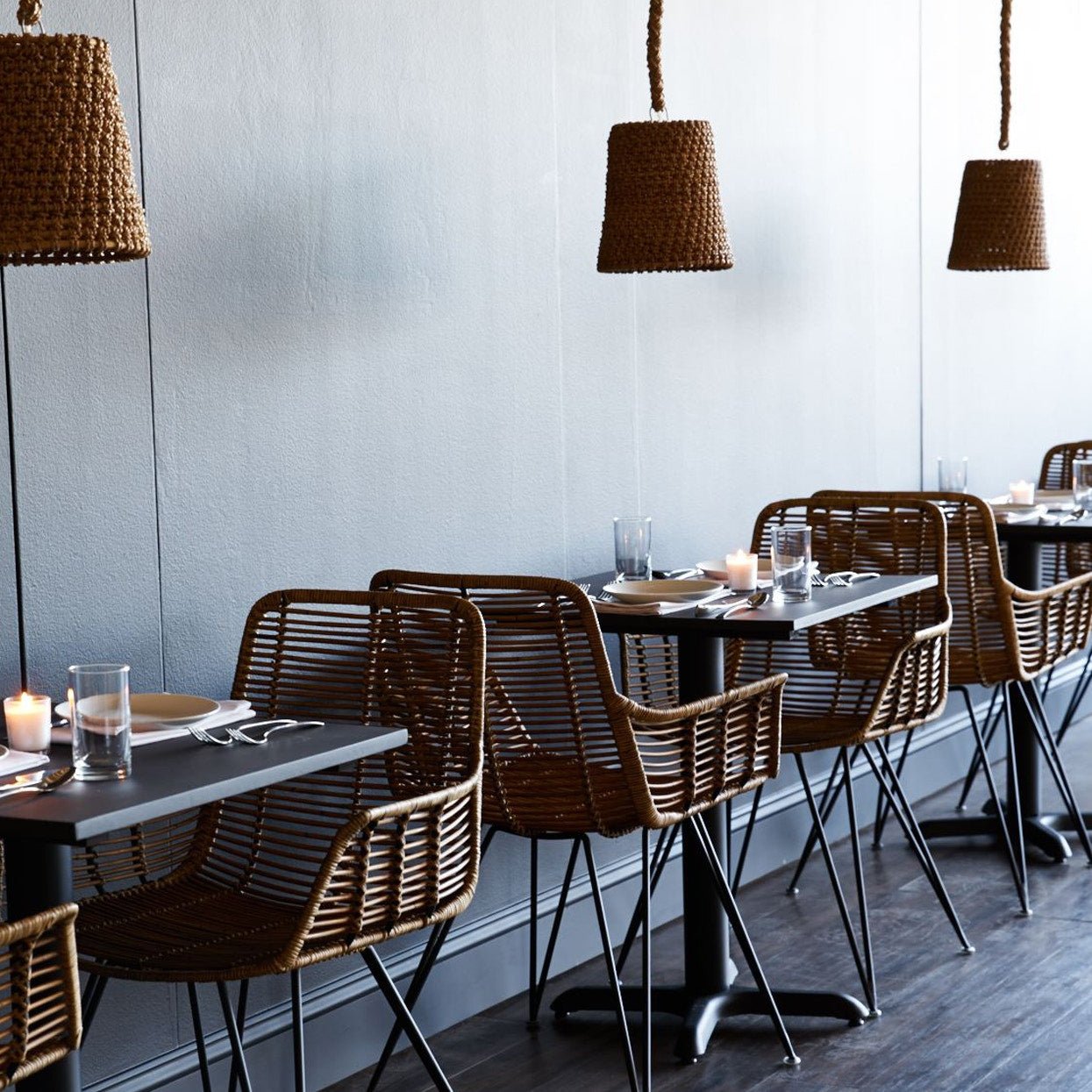 Green Oaks Wall Pendant