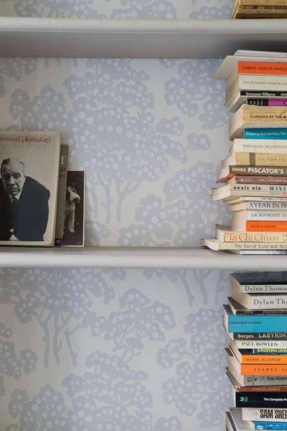 Hornbeam 5001 wallpaper lifestyle photo