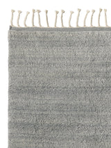 Armadillo Petra Rug in Arctic, corner close-up of the new zealand wool pile and edge