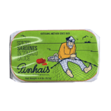 Back label of Pinhais spiced sardines tin