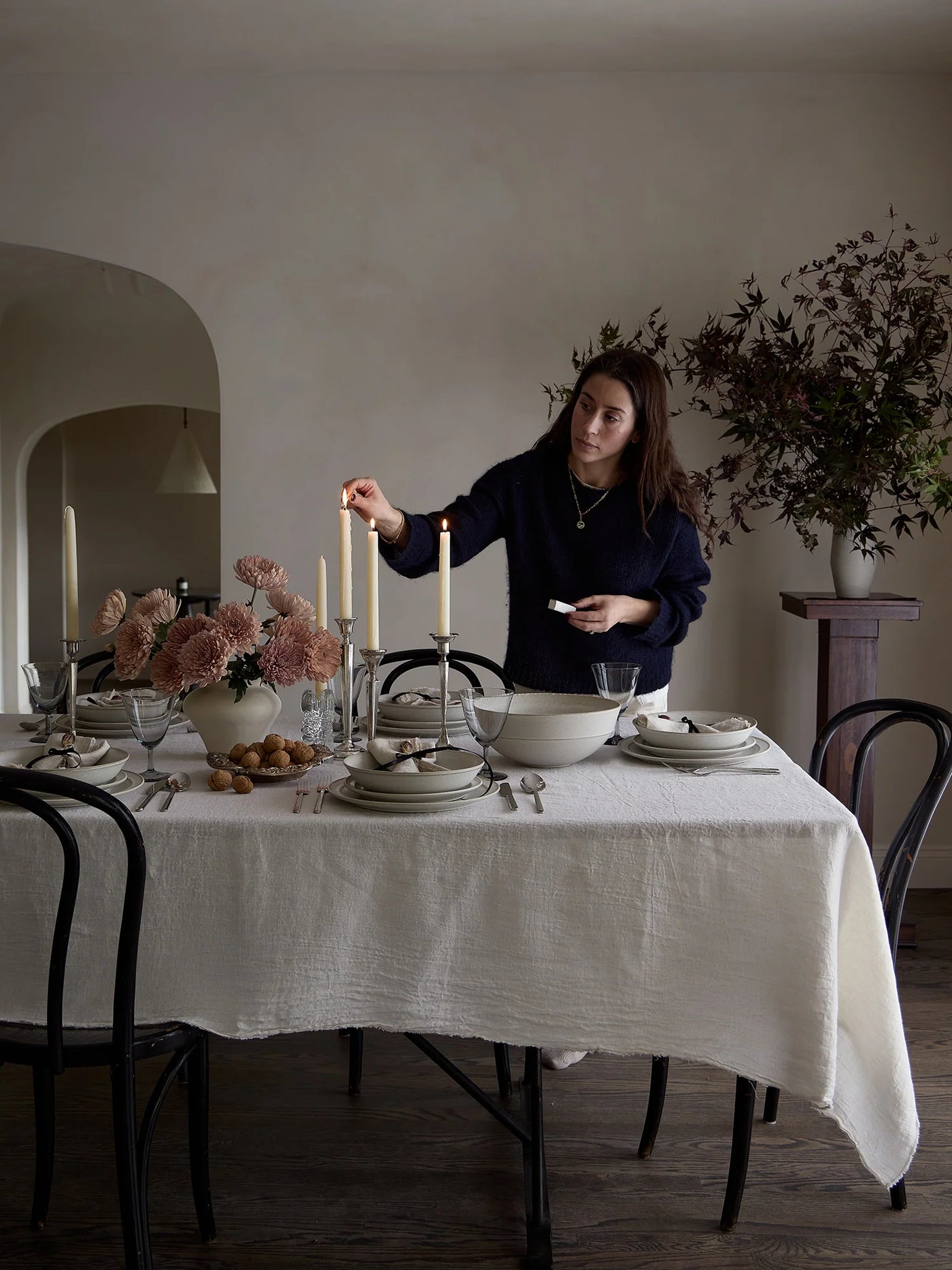 Editorial beauty for the everyday table.