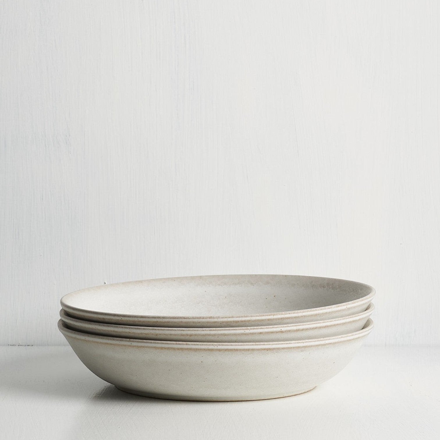 Standard Affair Entree Bowl – side profile view